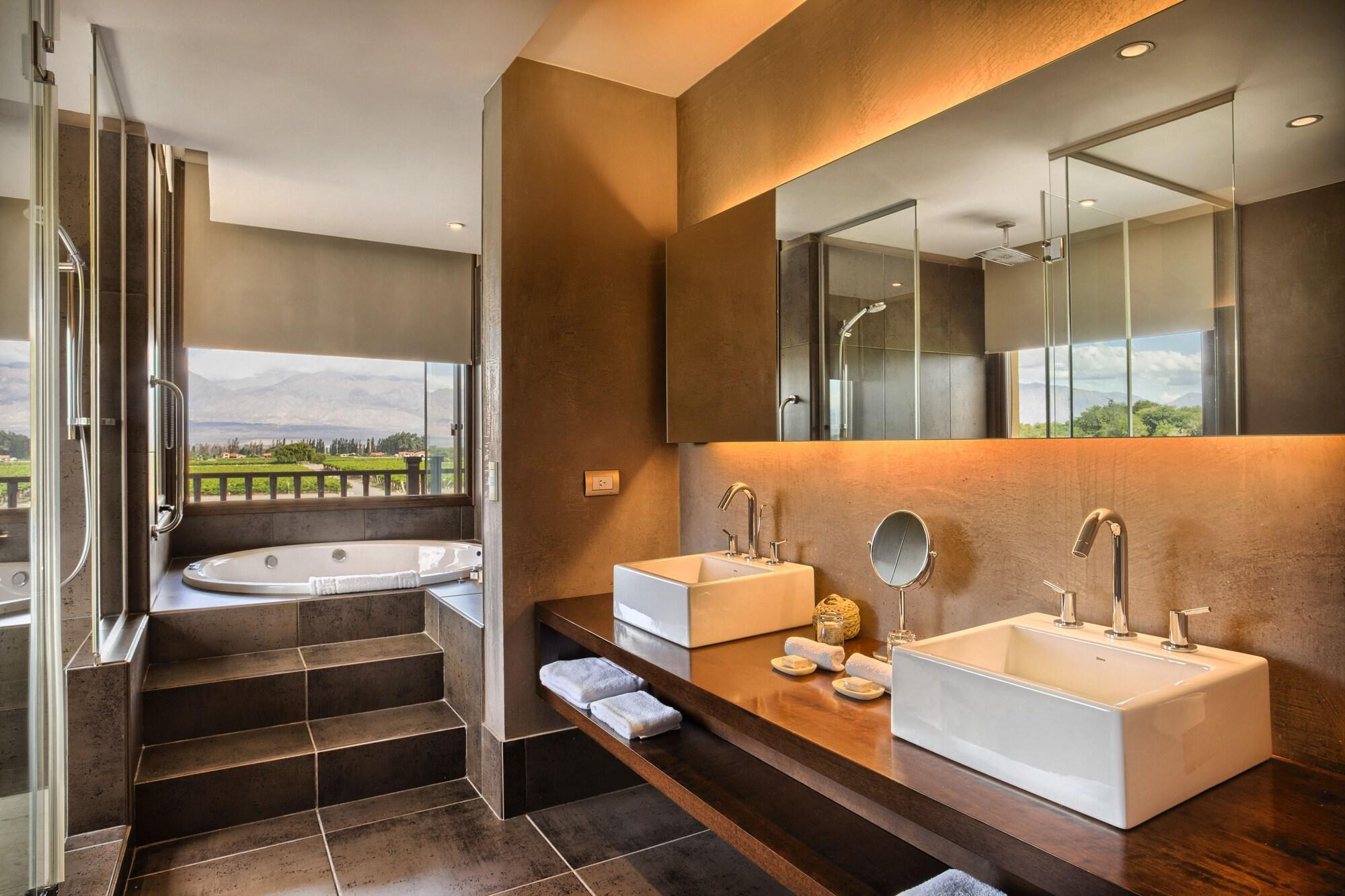 Готель Grace Кафаяте Екстер'єр фото Bathroom